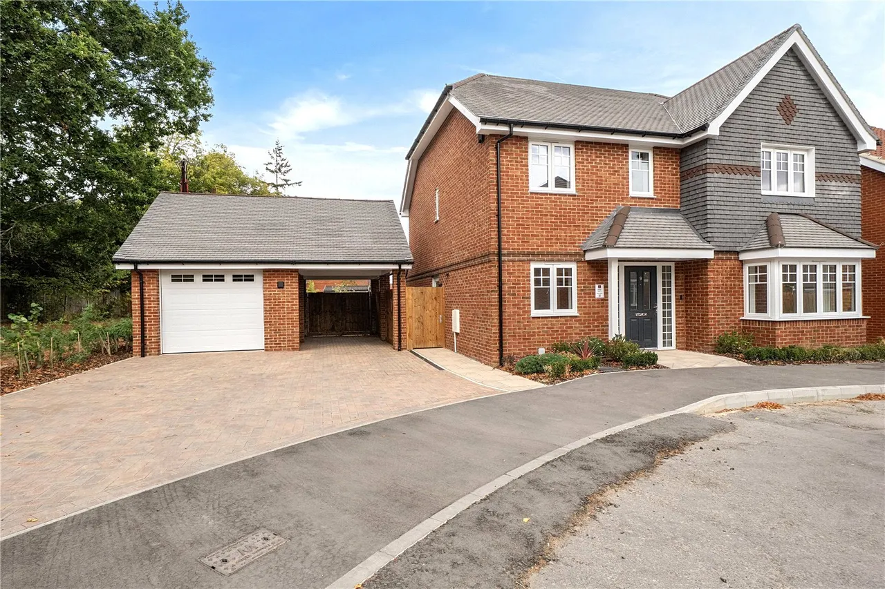 The Meadow, Swallowfield, Berkshire, RG7 1RJ, photo 24