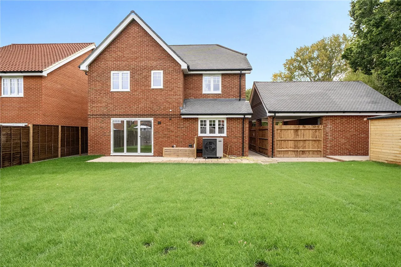 The Meadow, Swallowfield, Berkshire, RG7 1RJ, photo 27