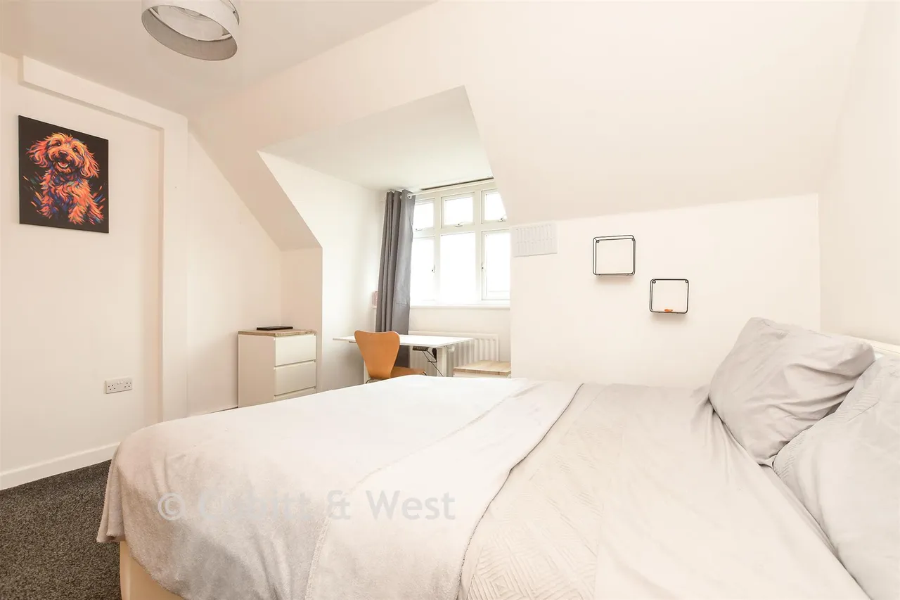 Lumley Road, Horley, RH6, photo 5