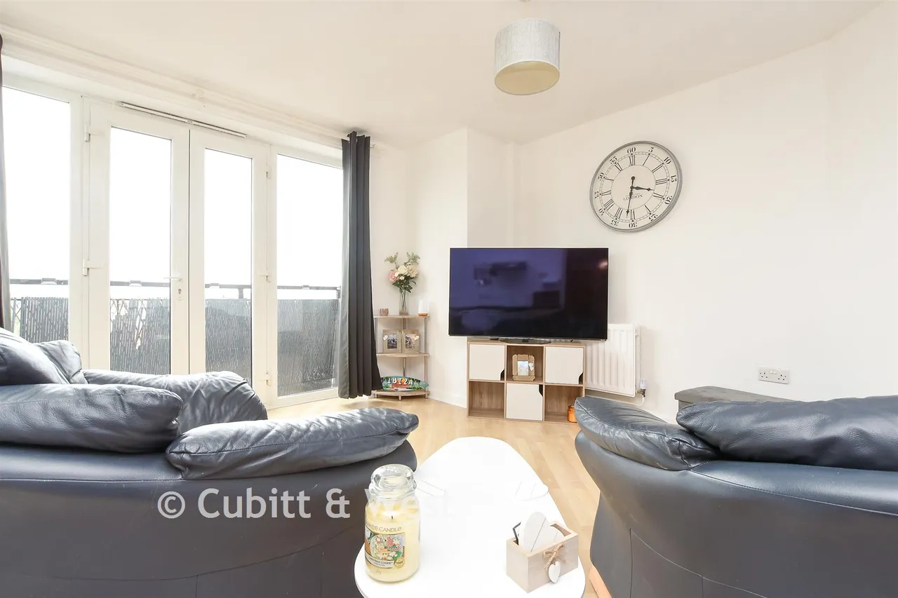Lumley Road, Horley, RH6, photo 11