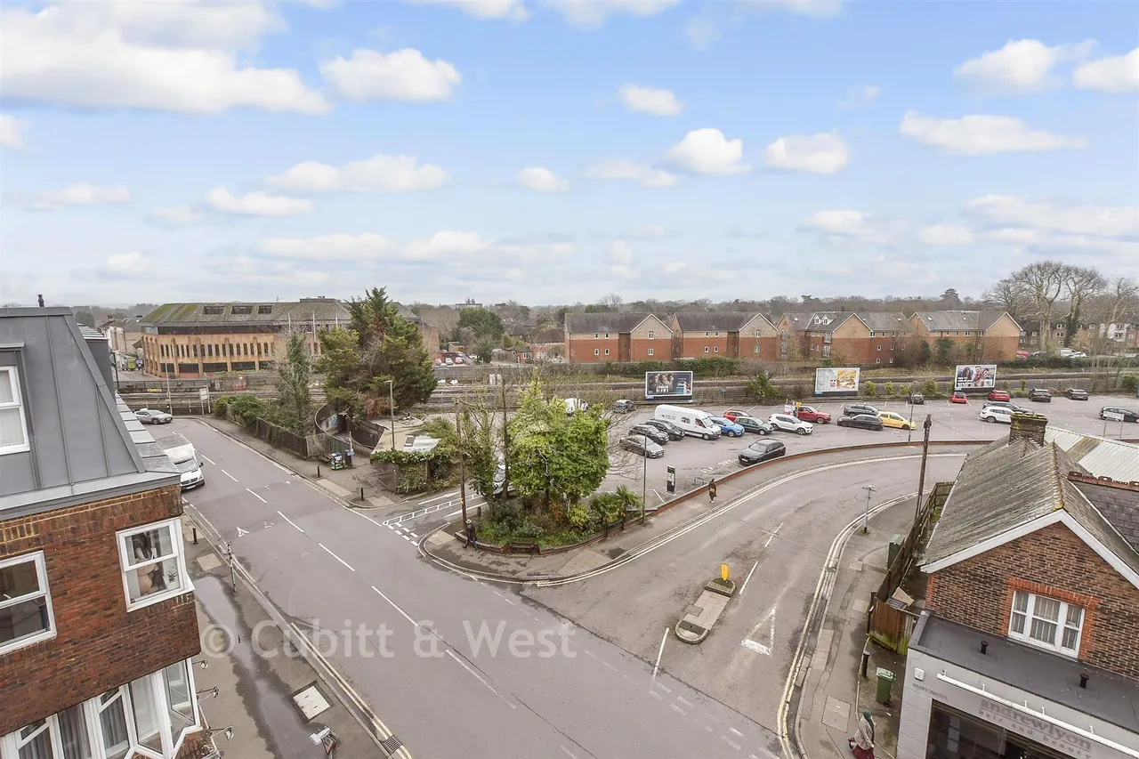 Lumley Road, Horley, RH6, photo 10