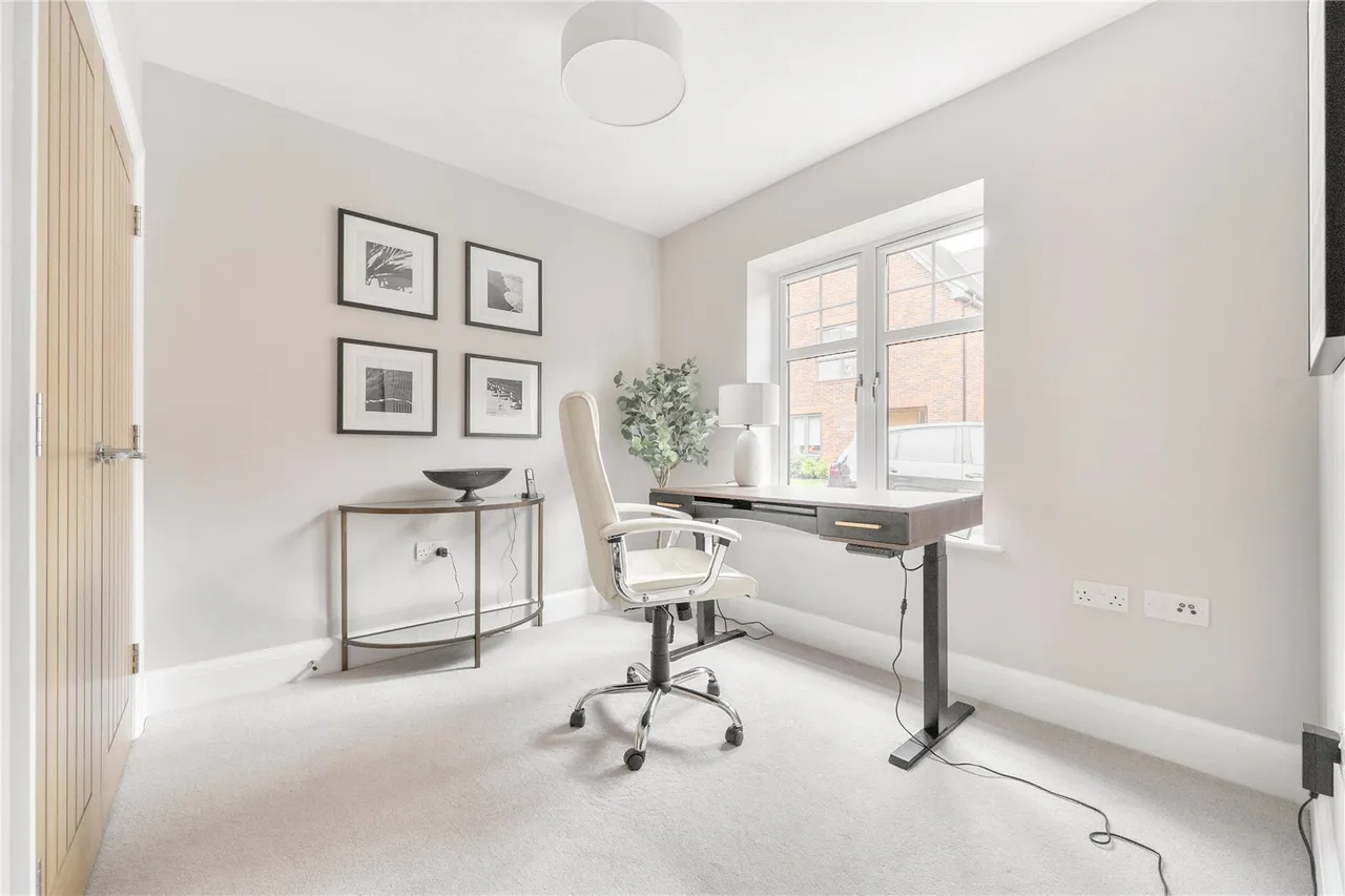 Brookwood Road, Petersfield, GU31, photo 21