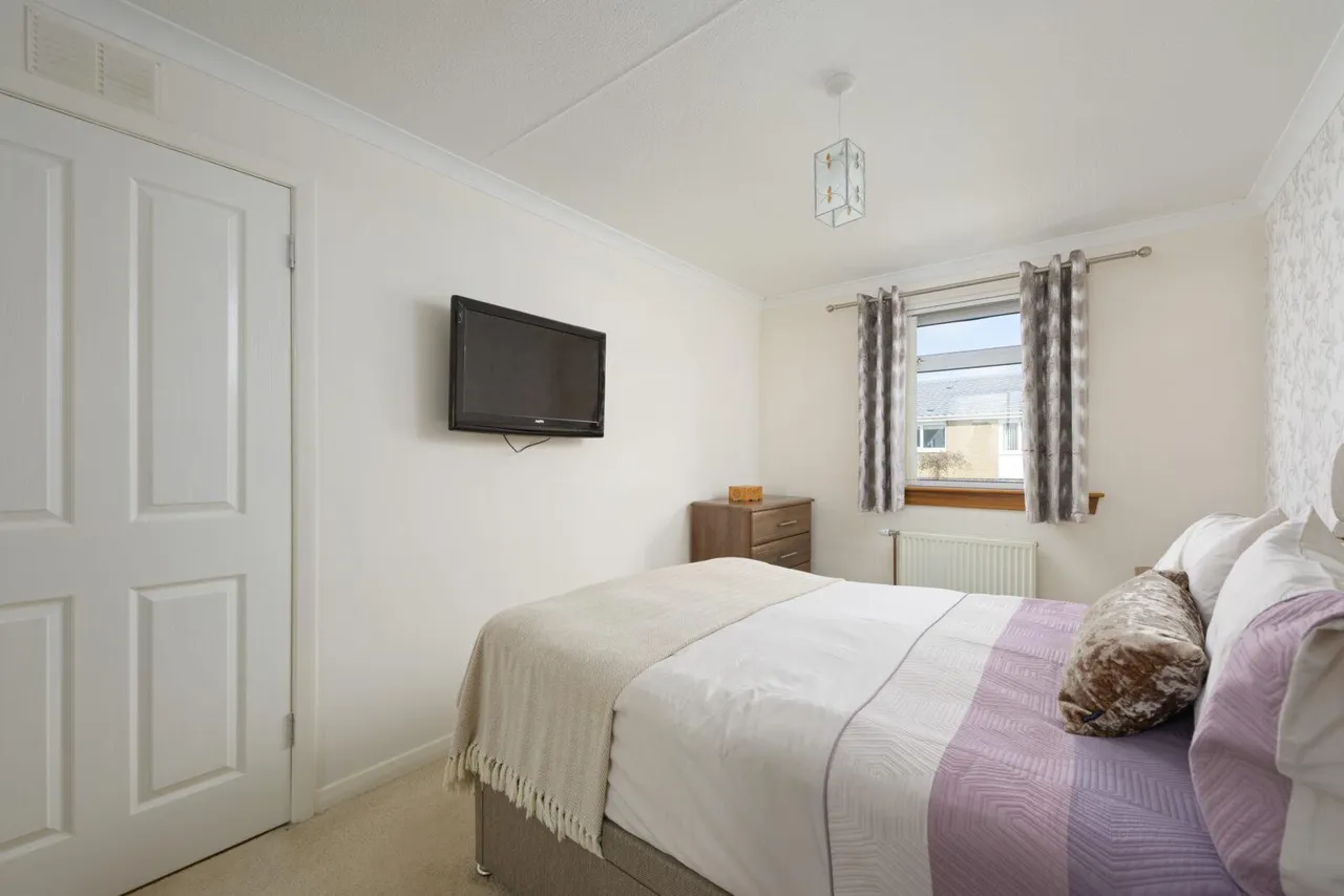 Barbeth Gardens, Cumbernauld, G67 4SE, photo 14