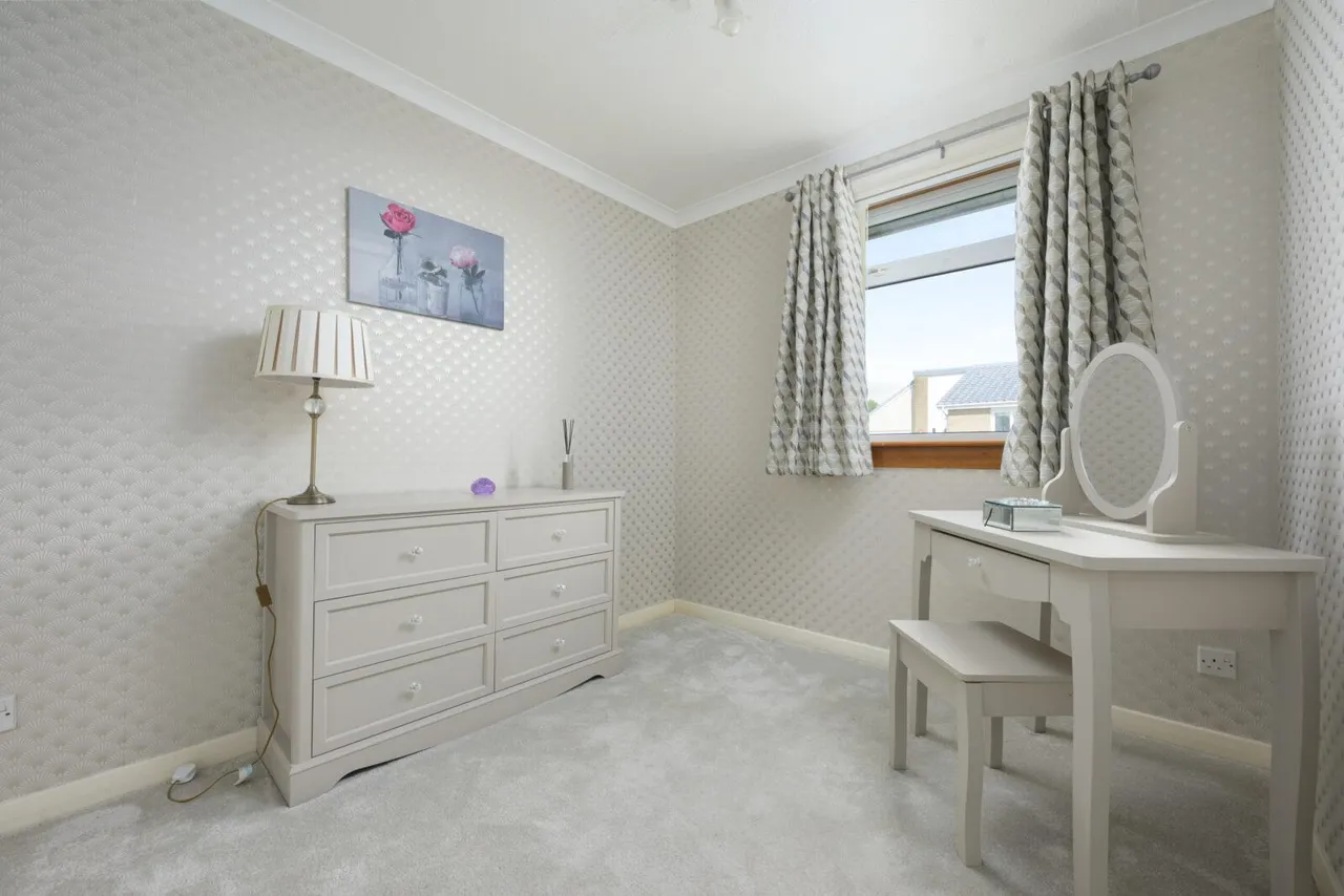 Barbeth Gardens, Cumbernauld, G67 4SE, photo 18