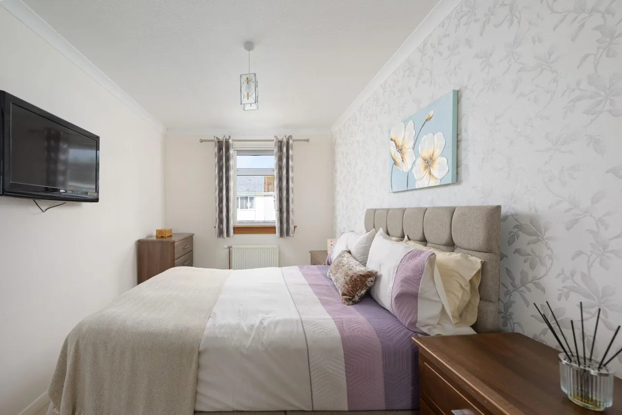 Barbeth Gardens, Cumbernauld, G67 4SE, photo 13