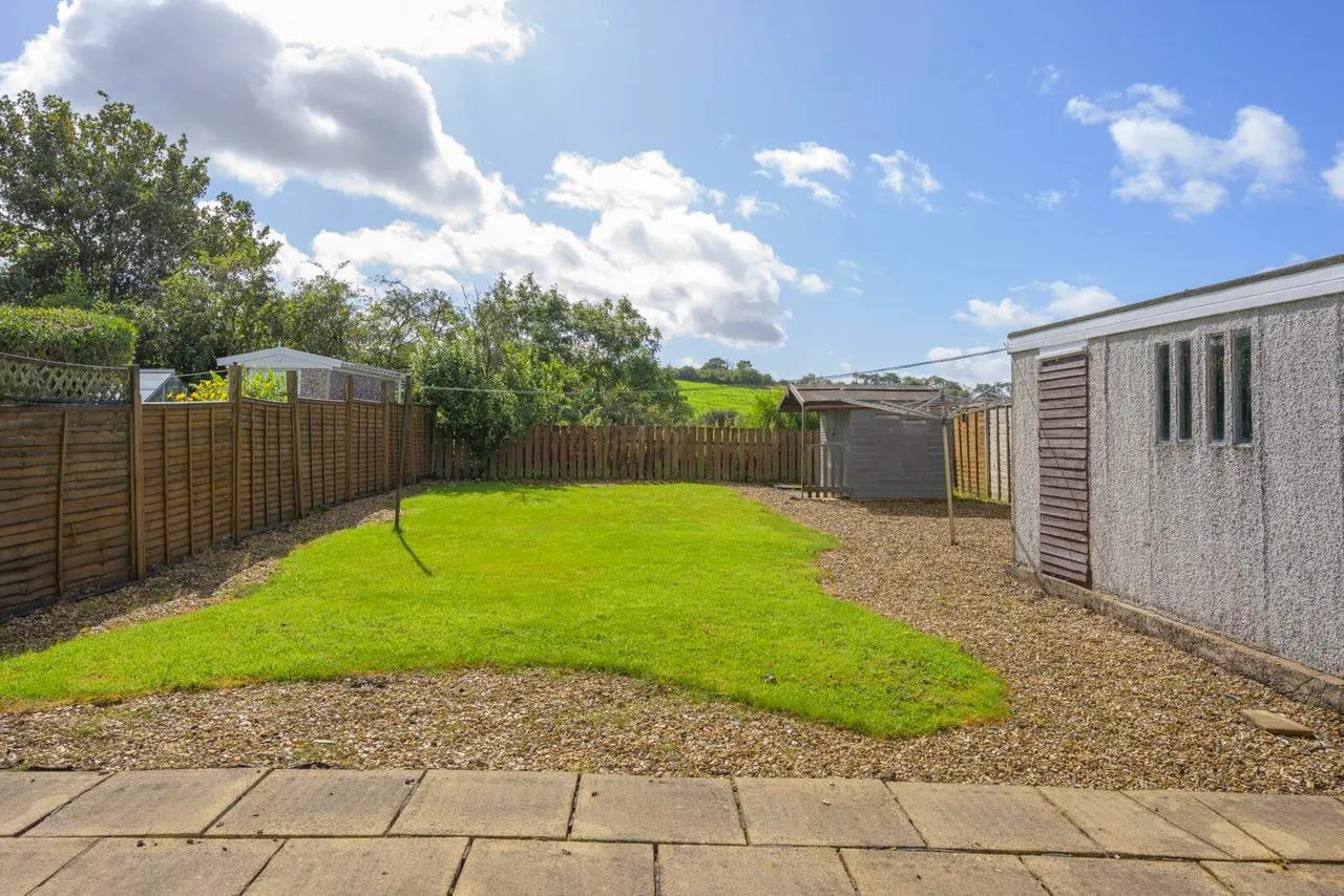 Barbeth Gardens, Cumbernauld, G67 4SE, photo 2
