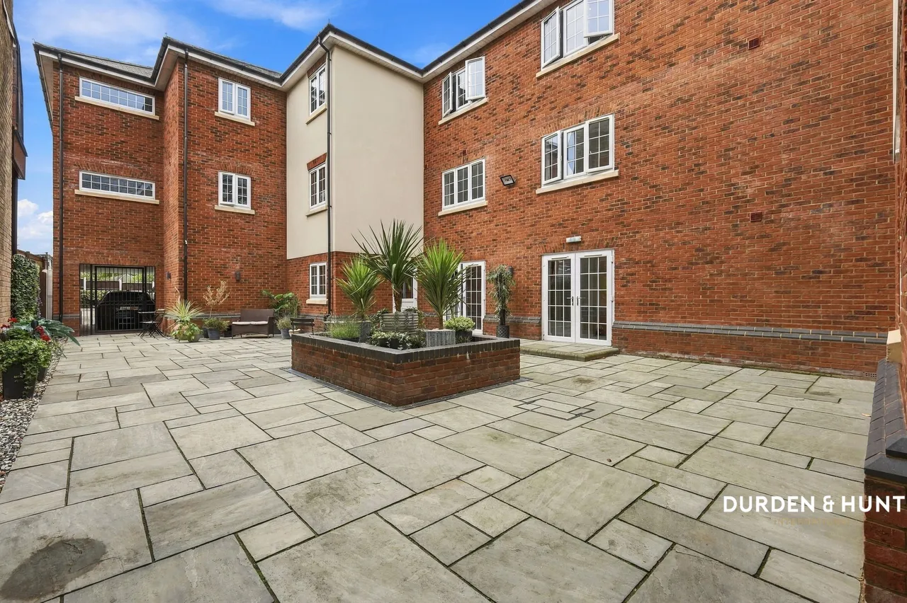 High Grove, Benfleet, SS7, photo 17