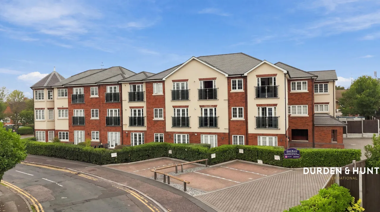 2 bed flat for sale, High Grove, Benfleet, SS7