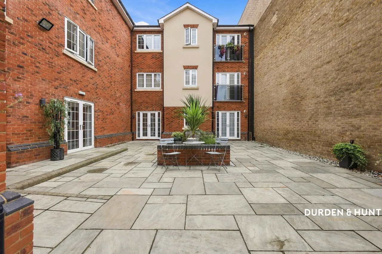 High Grove, Benfleet, SS7, photo 18