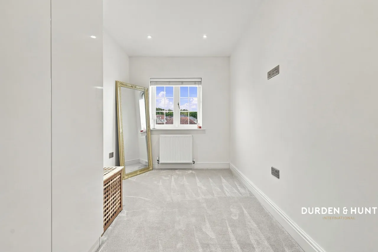 High Grove, Benfleet, SS7, photo 13