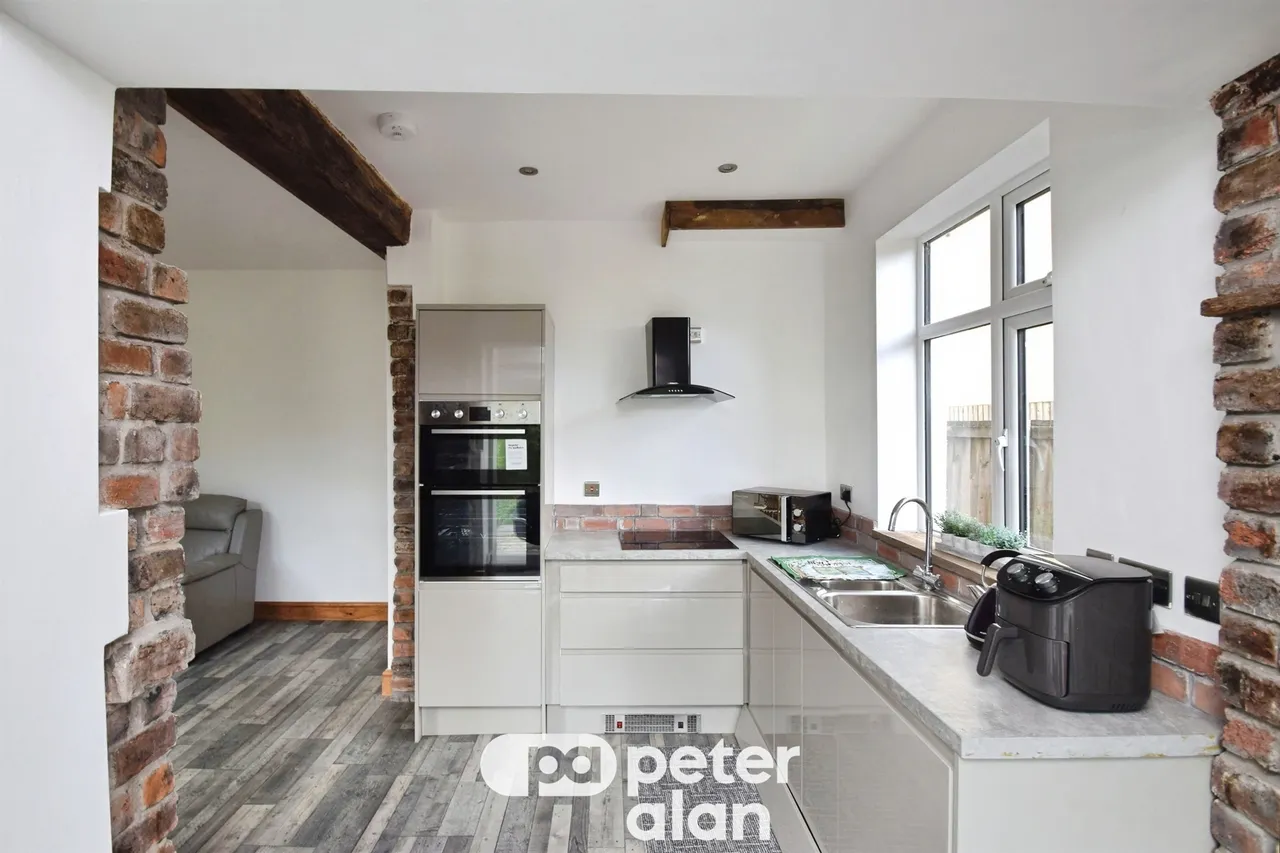 Tycoch Road, Swansea, SA2, photo 6