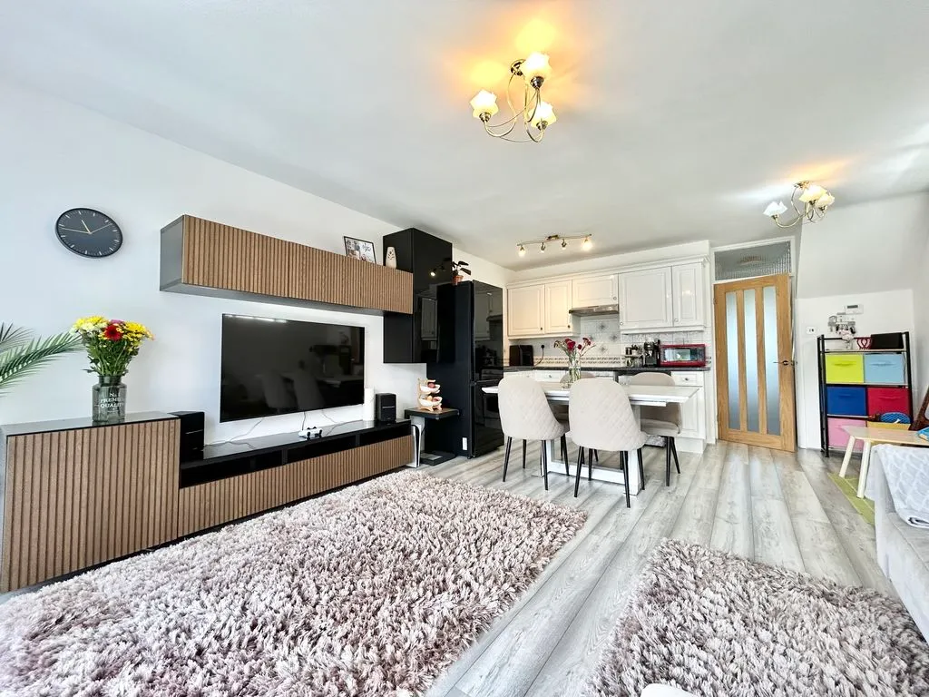 Tomlinson Avenue, Luton LU4 0UL, photo 4