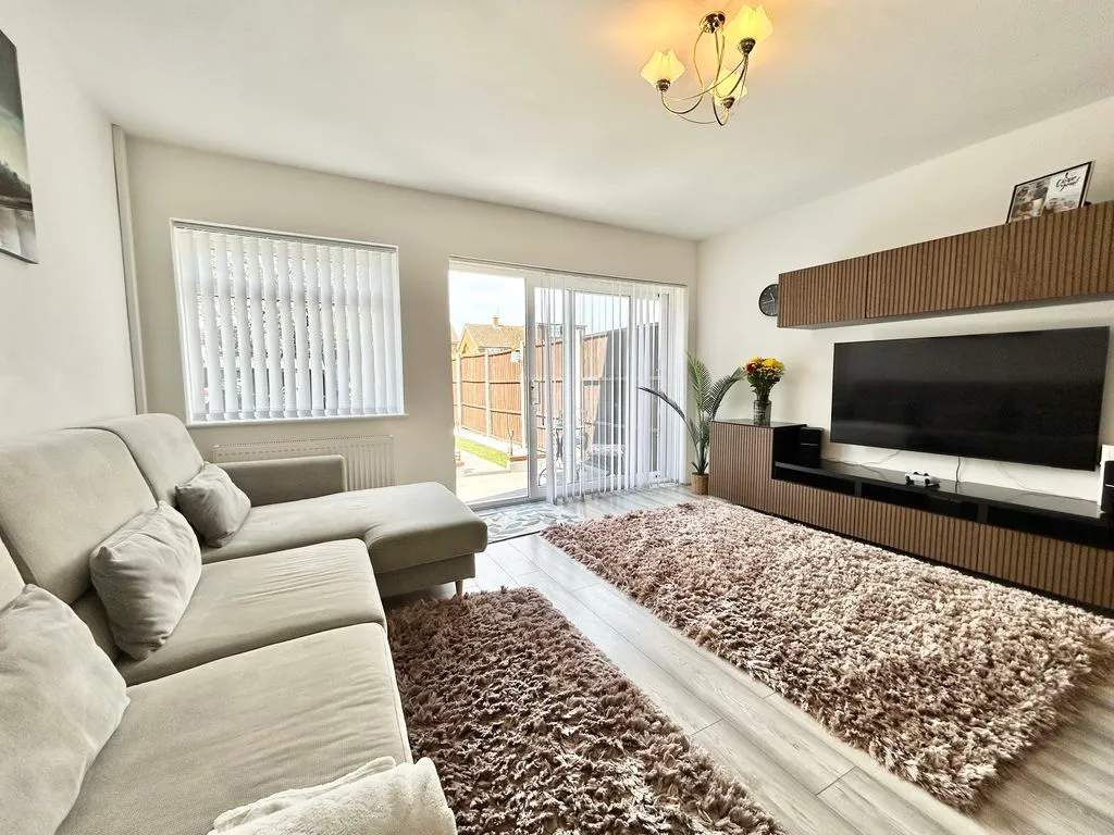 Tomlinson Avenue, Luton LU4 0UL, photo 6