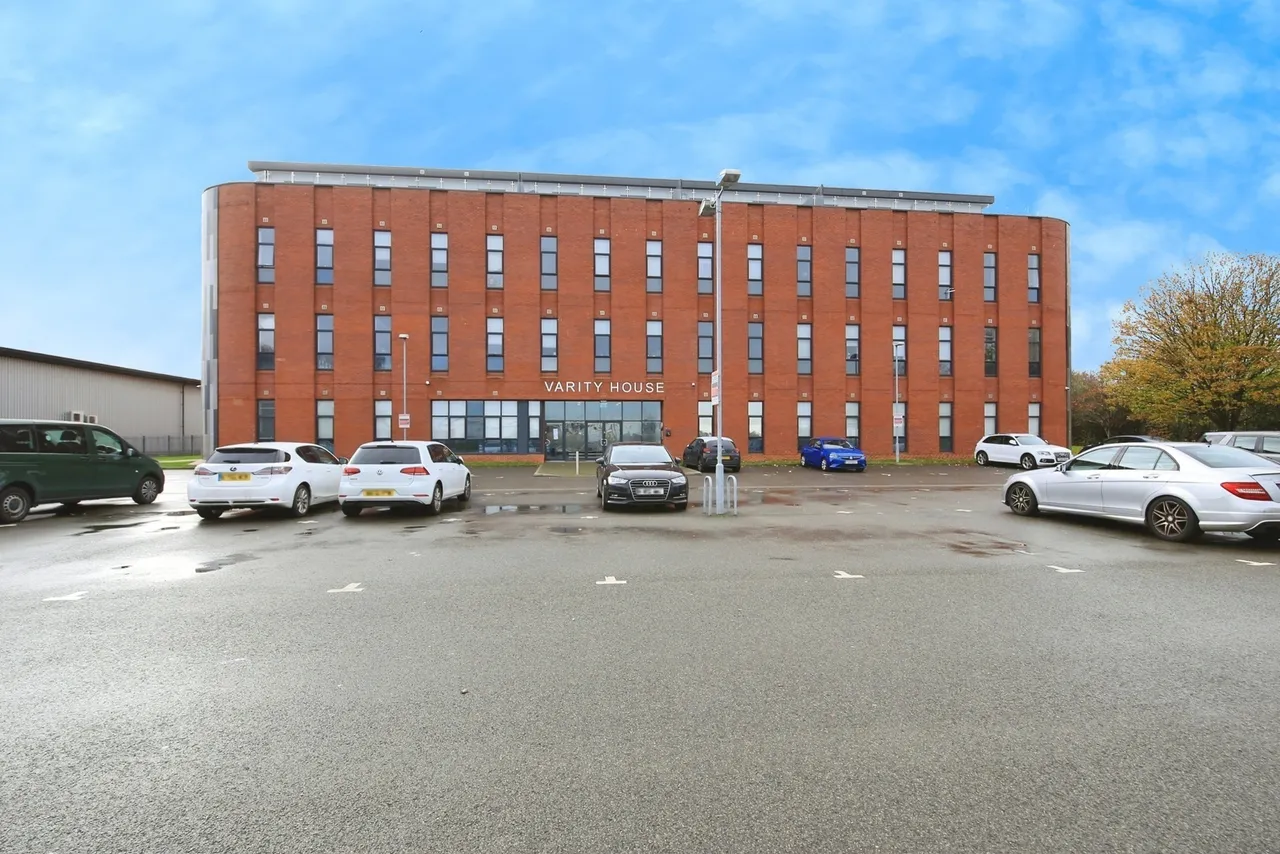 Vicarage Farm Road, Peterborough, Cambridgeshire, PE1, photo 20