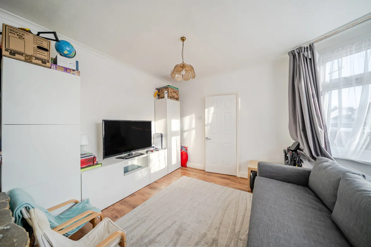 Ferncroft Avenue, Ruislip, HA4, photo 20