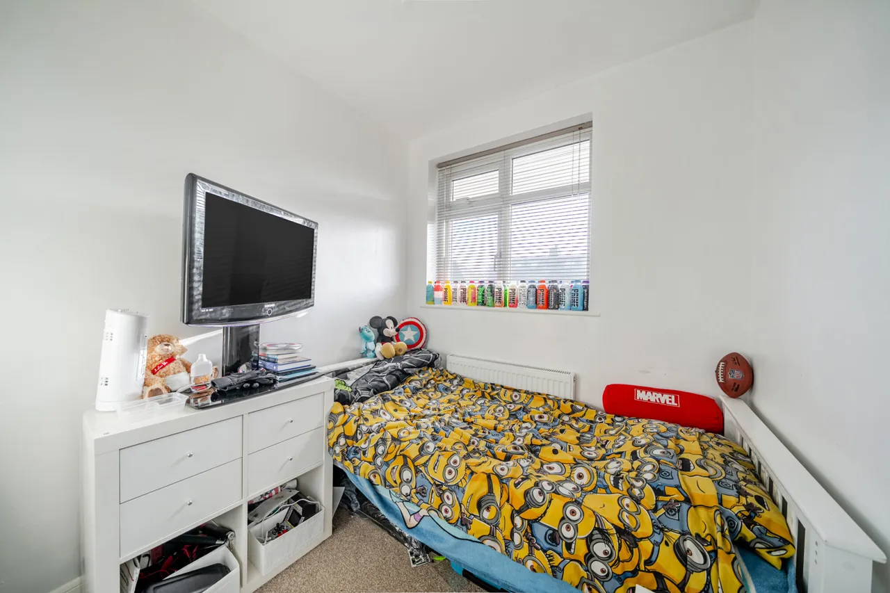 Ferncroft Avenue, Ruislip, HA4, photo 8