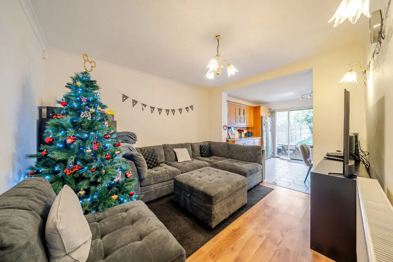 Ferncroft Avenue, Ruislip, HA4, photo 21