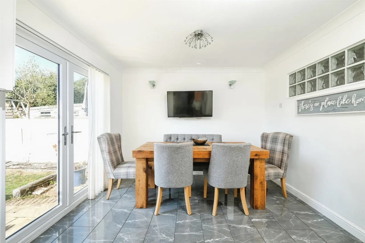 Loughor Road, Swansea, SA4, photo 10