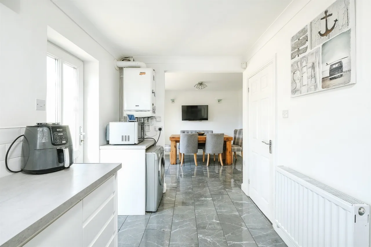 Loughor Road, Swansea, SA4, photo 6