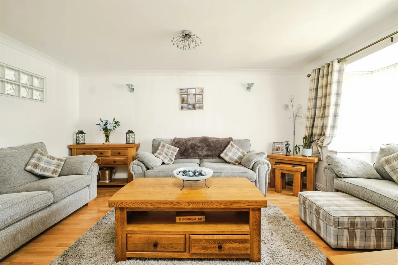 Loughor Road, Swansea, SA4, photo 3