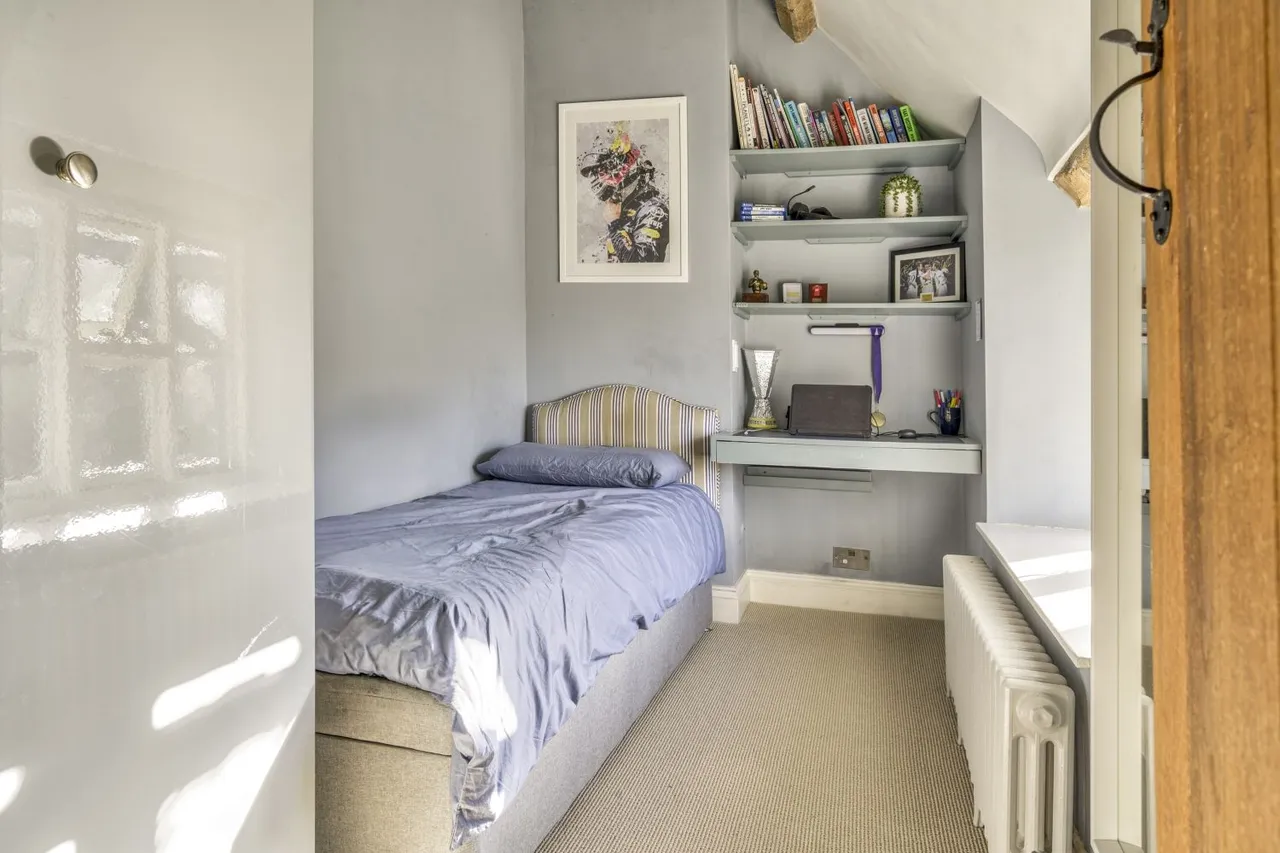 School Lane, South Cerney, GL7, photo 14