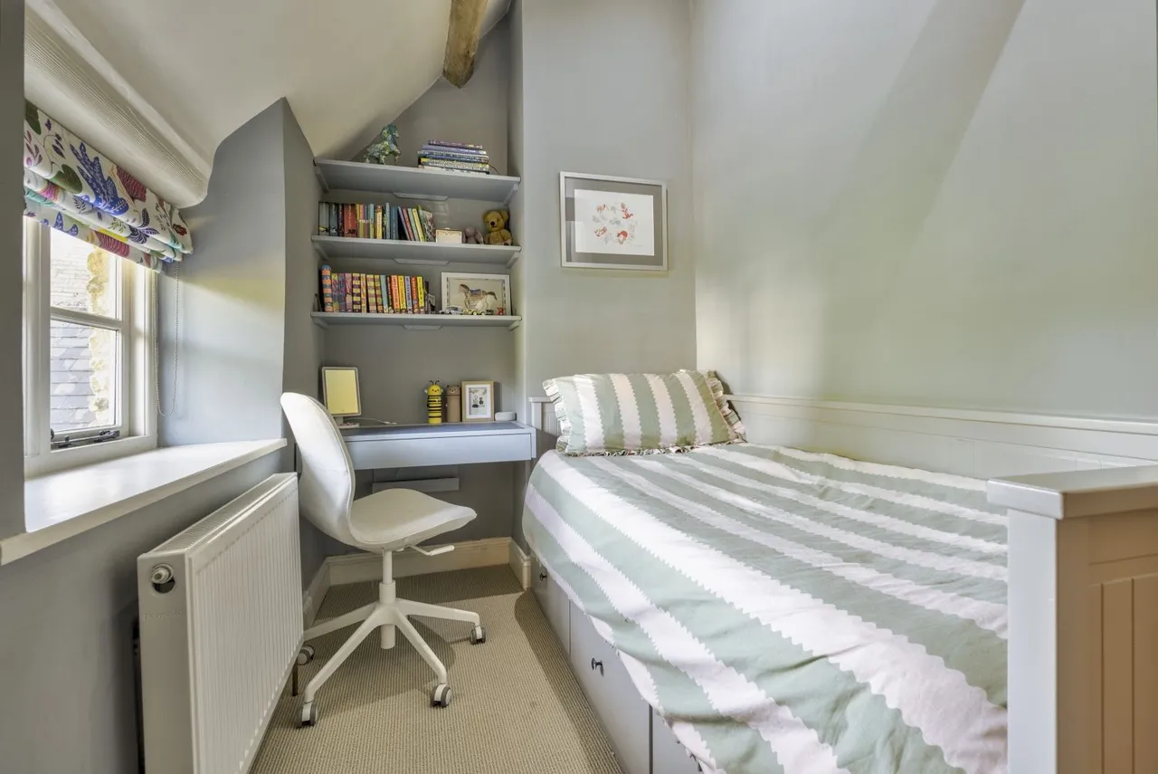 School Lane, South Cerney, GL7, photo 15