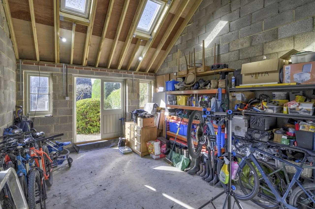School Lane, South Cerney, GL7, photo 17
