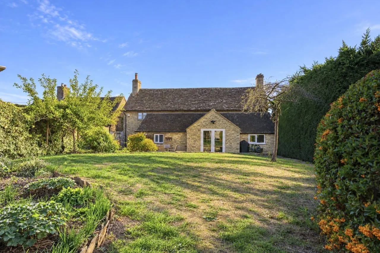 School Lane, South Cerney, GL7, photo 2