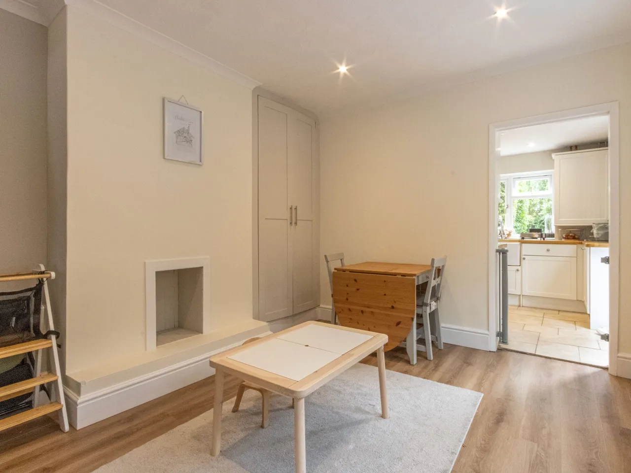 Frogmore Road, Blackwater, Camberley, GU17 0DF, photo 4