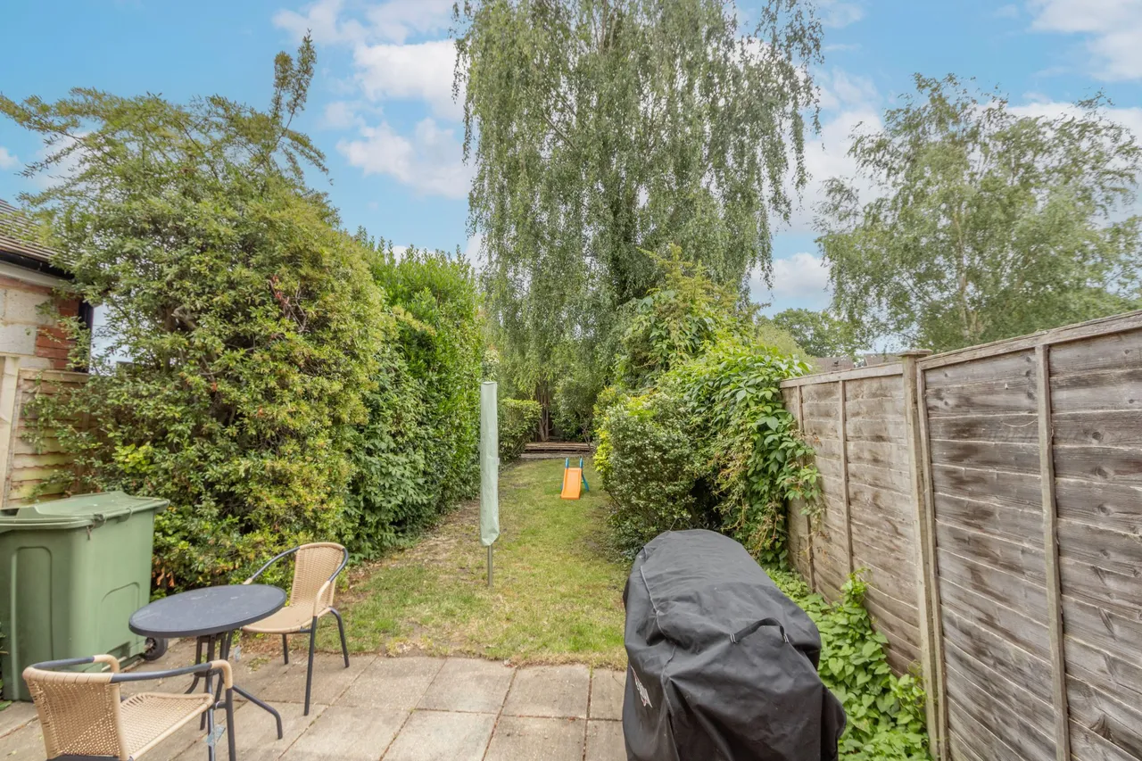 Frogmore Road, Blackwater, Camberley, GU17 0DF, photo 11