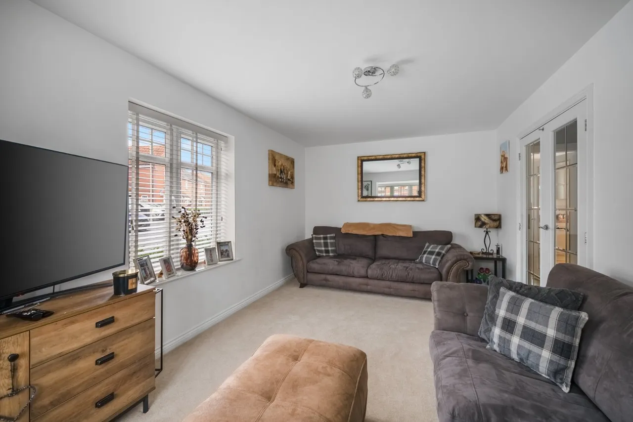 Swale Close, Langthorpe, YO51, photo 2