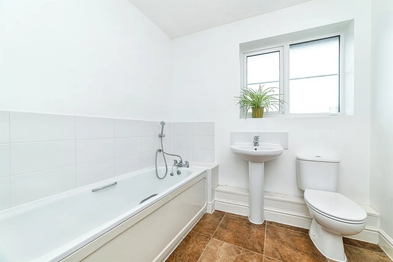 Peggs Way, Basingstoke, RG24, photo 9