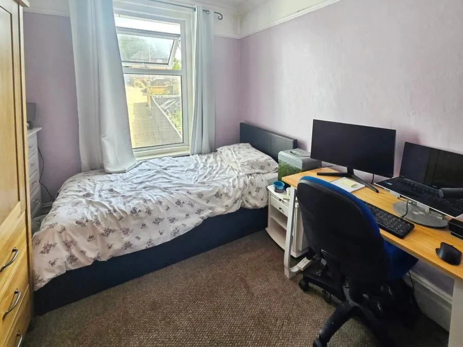 The Broadway, Totland Bay, PO39, photo 7