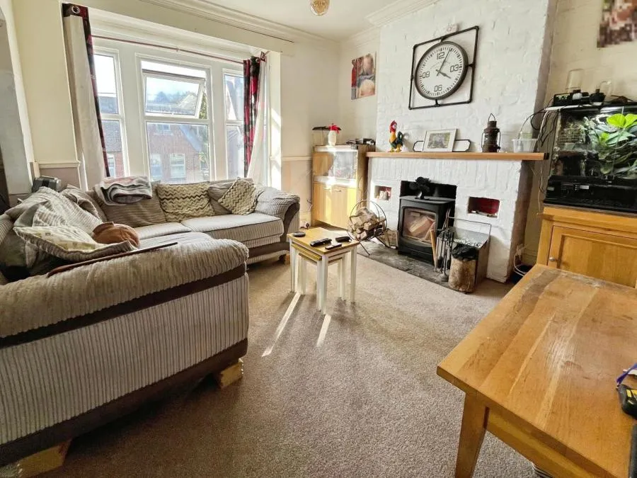 The Broadway, Totland Bay, PO39, photo 3
