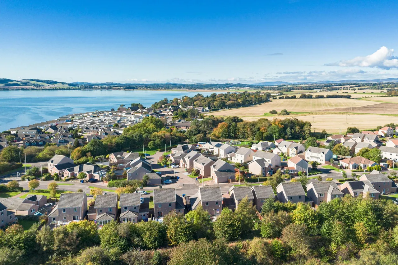 Renny Crescent, Montrose, DD10, photo 32