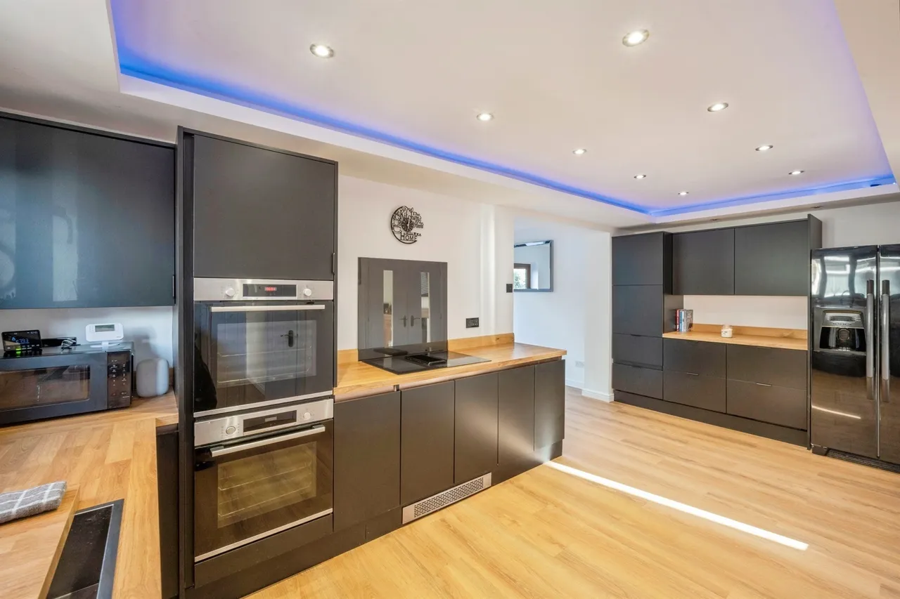 Rowena Drive, Scawsby, DN5, photo 5