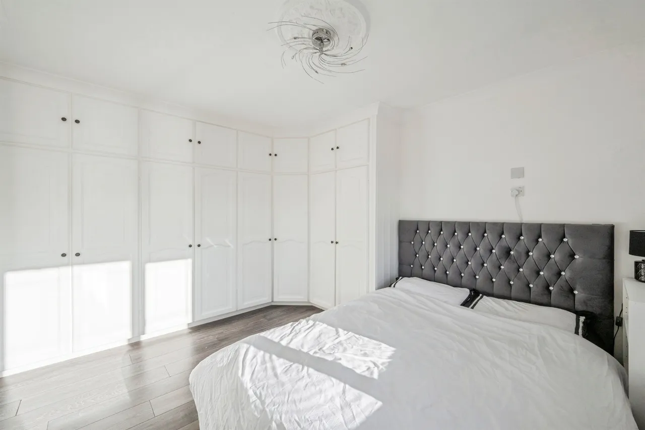 Rowena Drive, Scawsby, DN5, photo 14