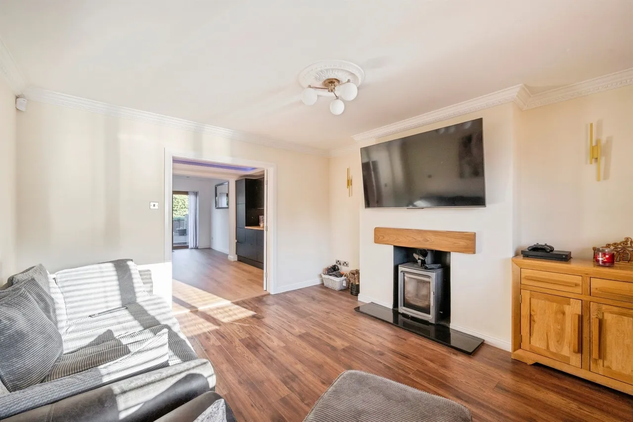 Rowena Drive, Scawsby, DN5, photo 3