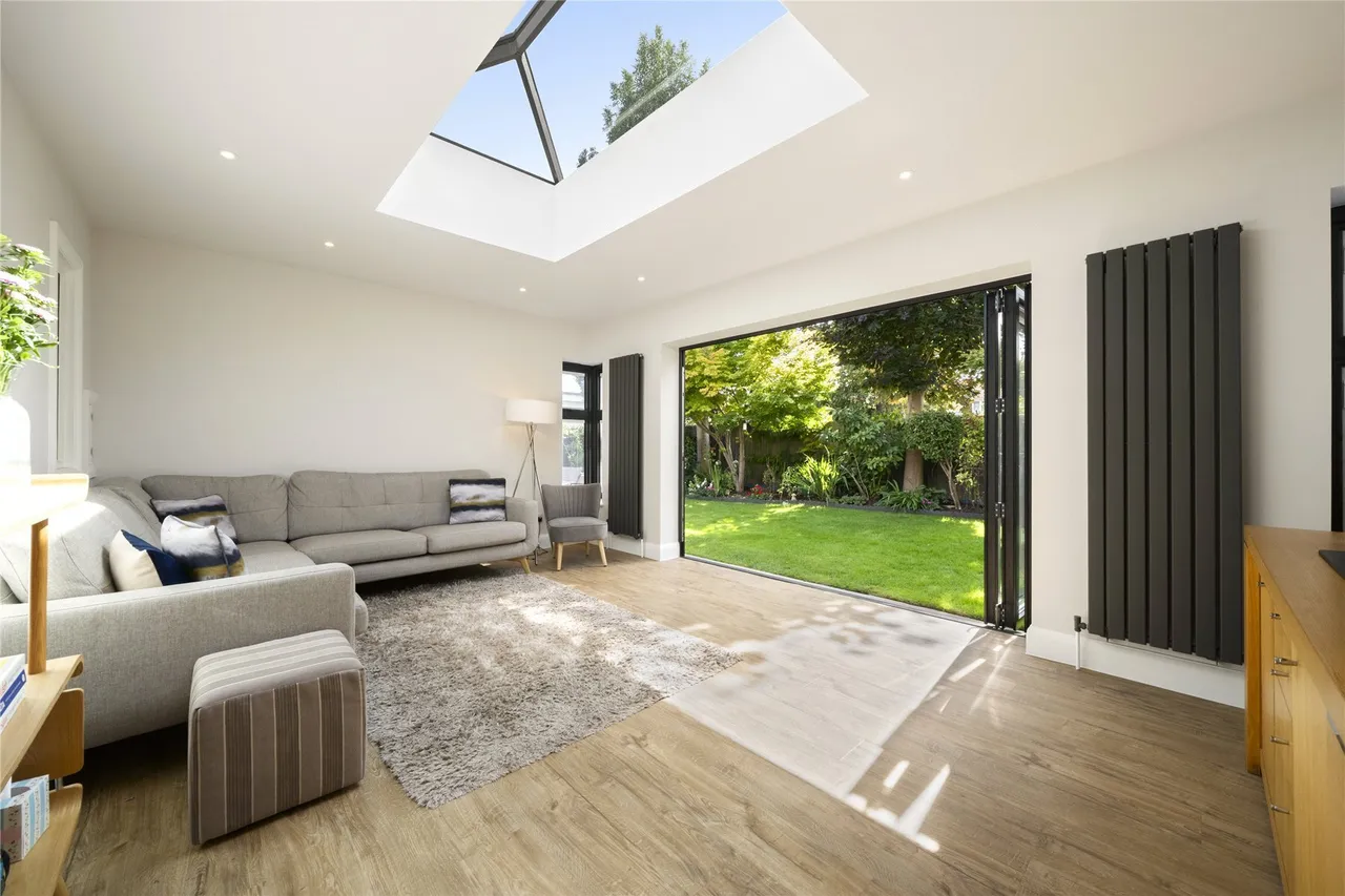 Crofton Avenue, Walton-On-Thames, Surrey, KT12, photo 10