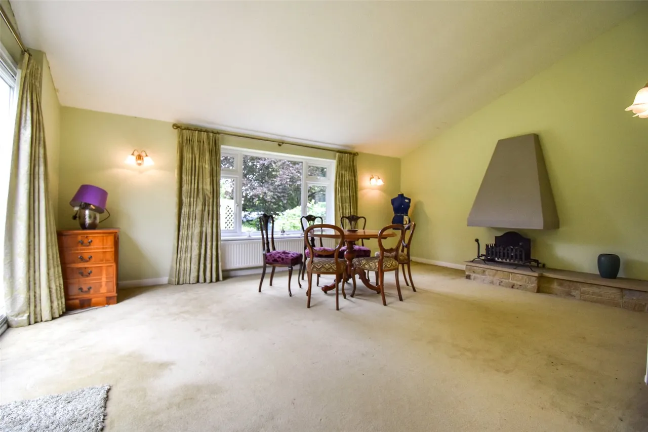 Crown Drive, Badshot Lea, Farnham, Surrey, GU9 9JN, photo 14