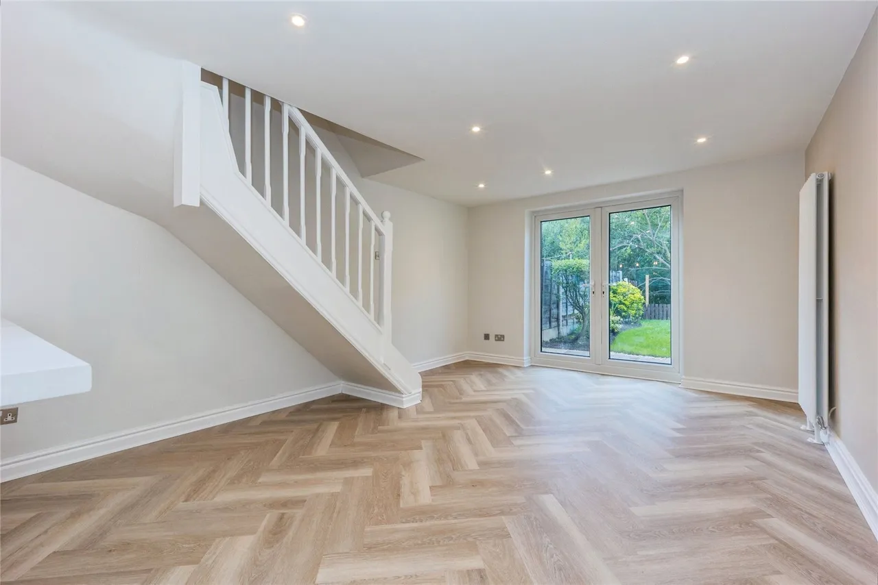 Petrel Close, Stockport, Greater Manchester, SK3, photo 4