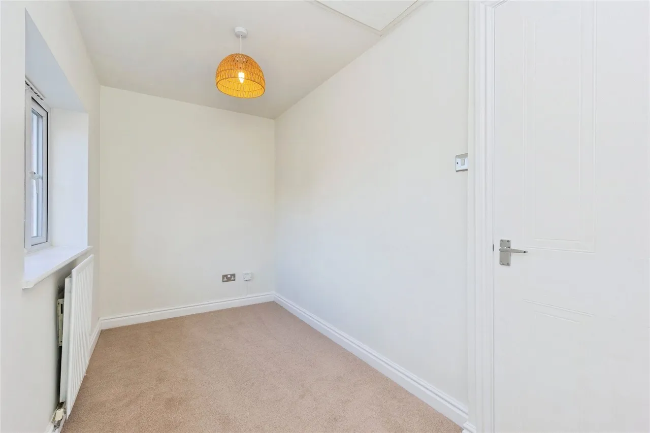 Petrel Close, Stockport, Greater Manchester, SK3, photo 11