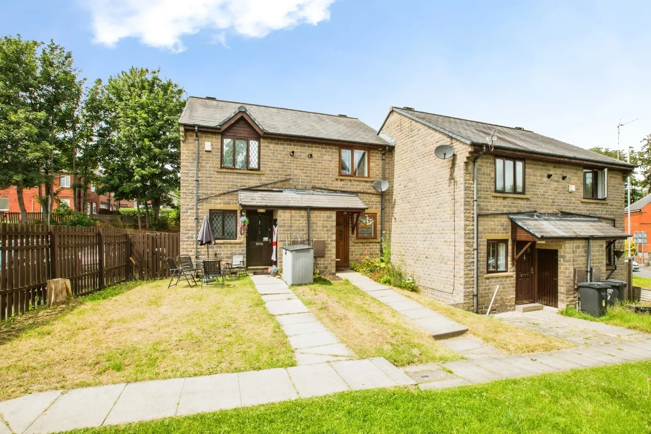 2 bed house for sale — Wheatley Lane, Halifax, West Yorkshire, HX3