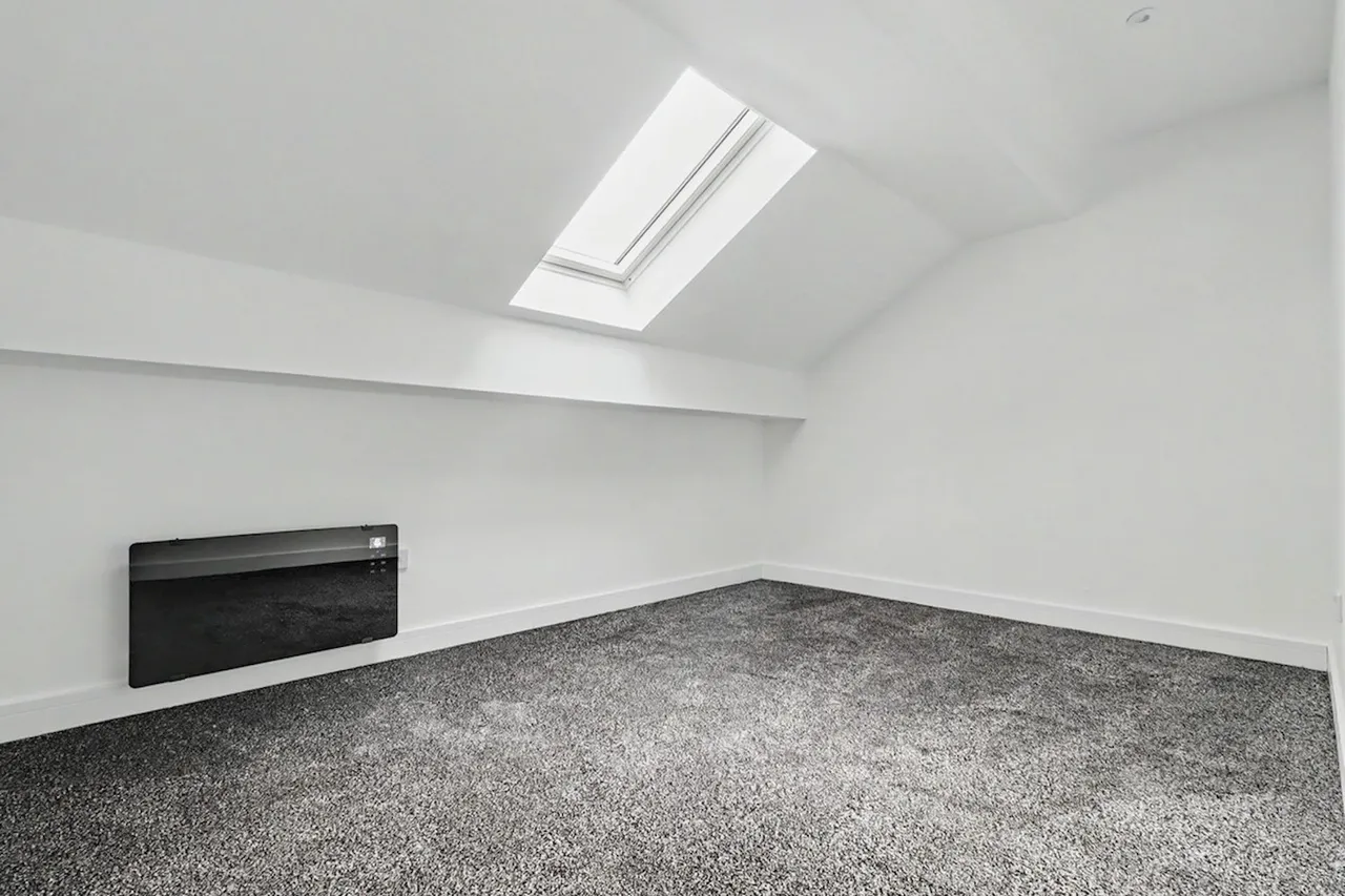Commercial Street, NP20, photo 6