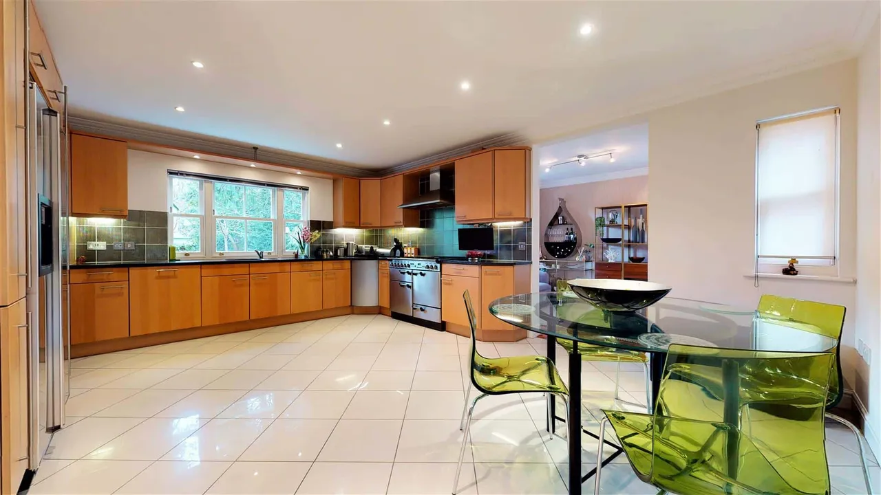 Warren Heights, Warren Hill, Loughton, photo 3