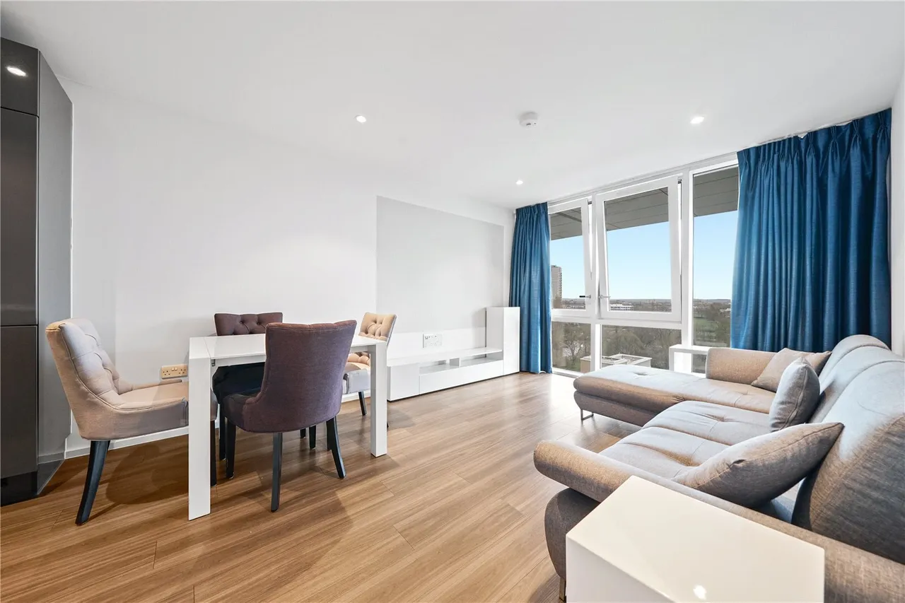 1 bed house for sale, Spectrum Way, London, SW18