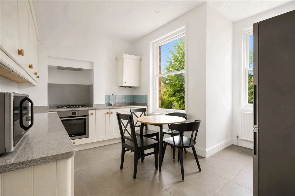 Bishops Park Road, London, SW6, photo 2