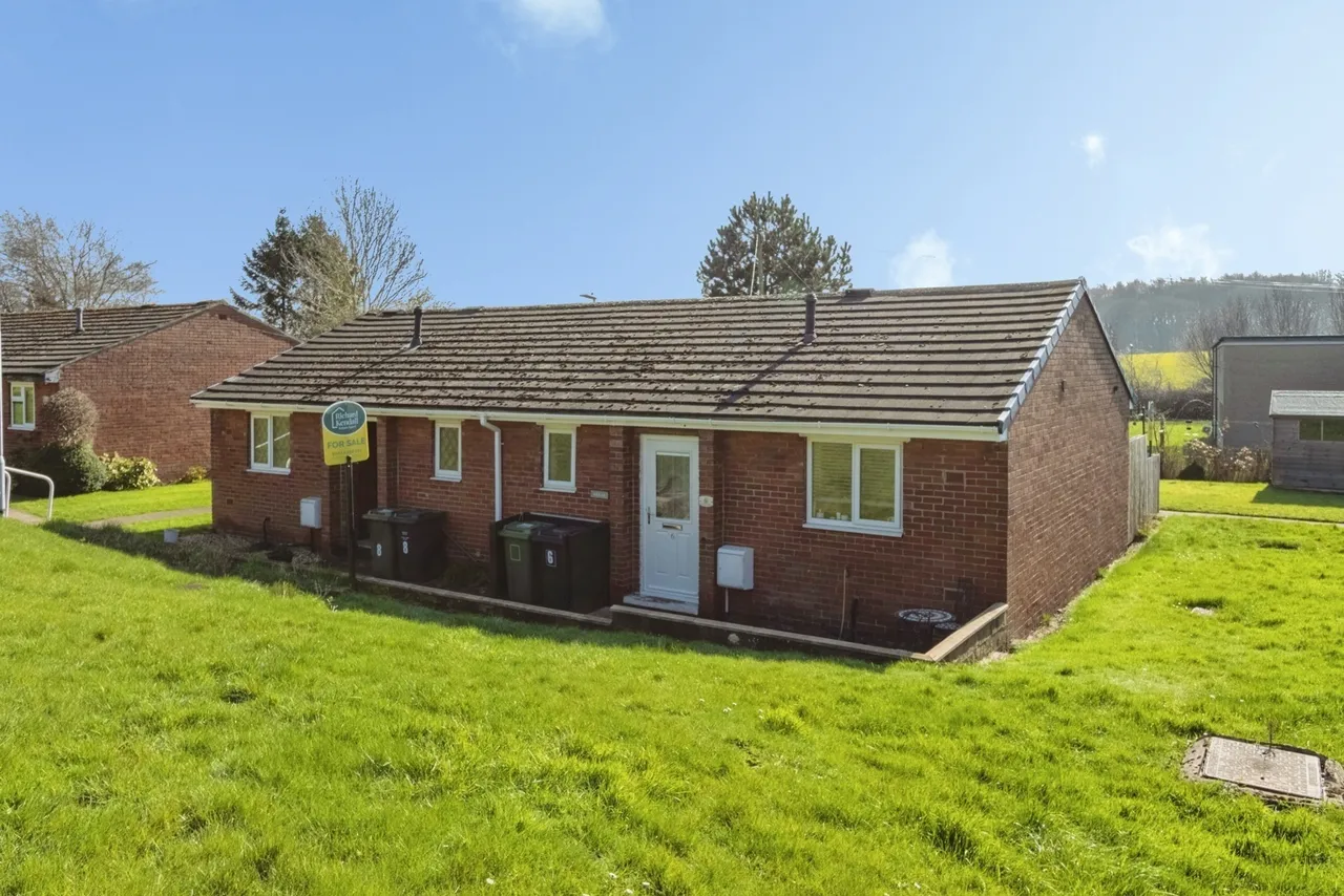 Pinfold Close, Flockton, Wakefield, West Yorkshire, WF4, photo 14