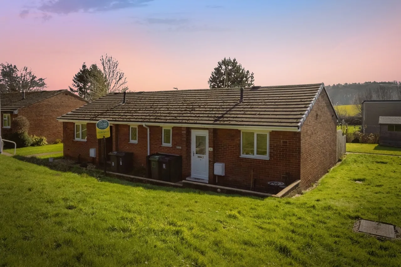 Pinfold Close, Flockton, Wakefield, West Yorkshire, WF4, photo 20