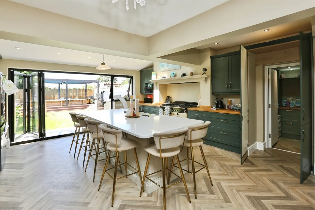 Bury Crescent, Gosport, photo 8